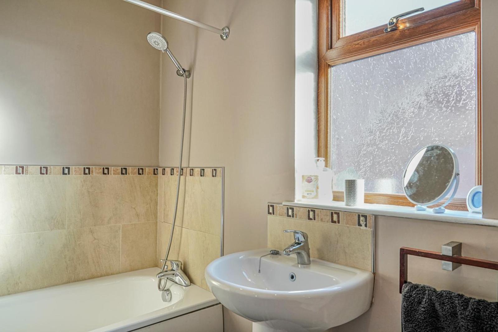 3 Bed House, Quiet Location Close To Bangor 외부 사진